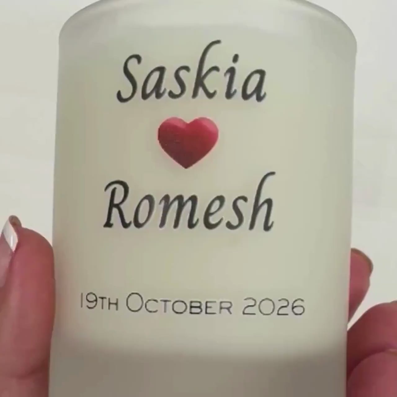 Personalised Wedding Candle Gift, Mr & Mrs Name and Date, Bride and Groom Keepsake, Engagement or Anniversary Gift for Couple, Custom Print