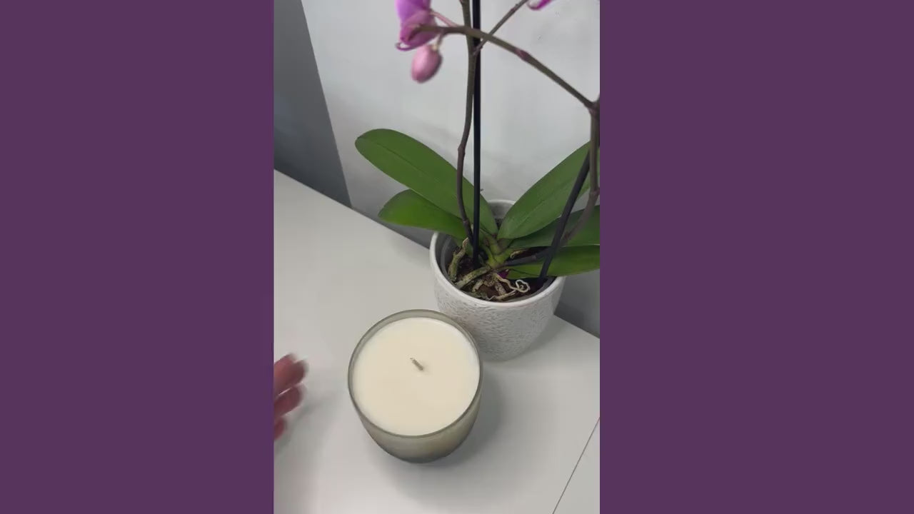 Hand-Poured Scented Natural Wax Candle made in Fairtrade Handmade Recycled Glass with a 40hr burn